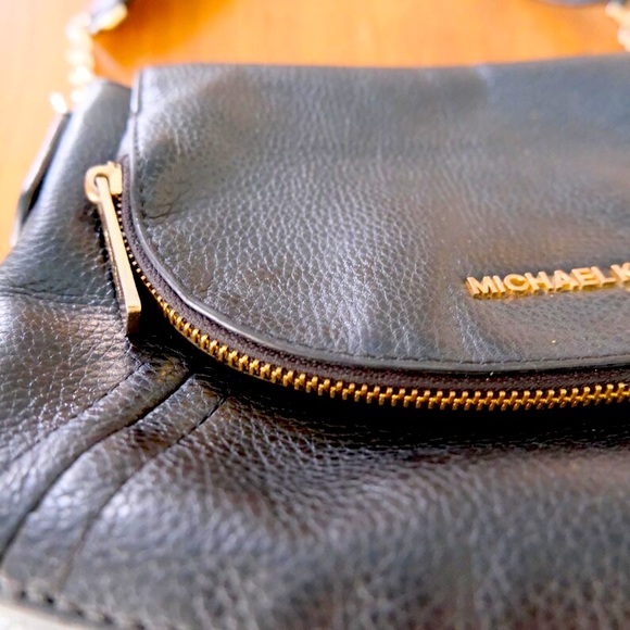 ✨✨ Black Genuine Leather Michael Kors Bag — Like New! ✨✨ - Picture 3 of 8
